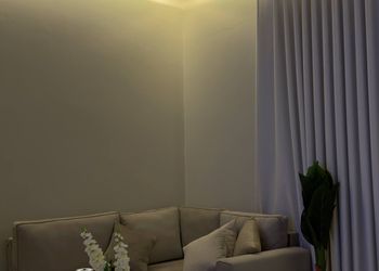 استديو بتصميم هادئ وسرير مريح 