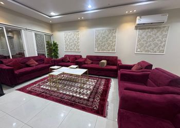 شاليه بألعاب أطفال ومسبح