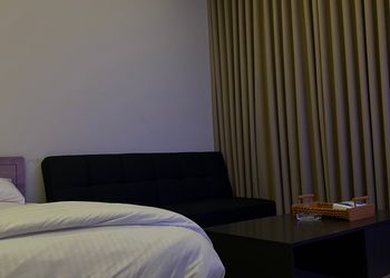 استديو بسرير ماستر