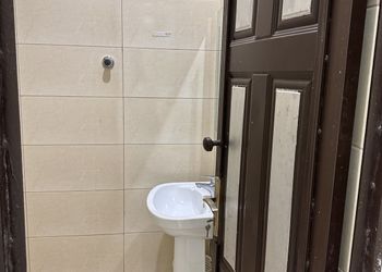 شاليه بصالة جلوس وجلسة خارجية