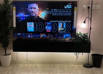 استديو بأثاث مريح وبسيط 
