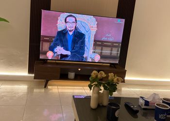 شقة بغرفة معيشة وغرفتين نوم 