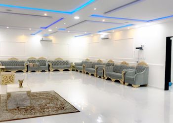 استراحة بصالة ومسطح أخضر