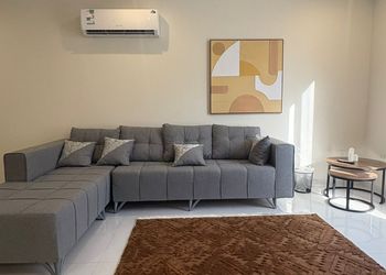شقة بغرفتين نوم وصالة 