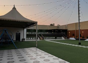 استراحة بجلسة خارجية و مجالس