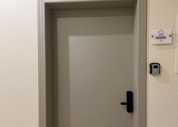 استديو بسرير ماستر ودخول ذاتي