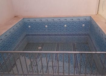 شاليه بجلسة خارجية ومسبح