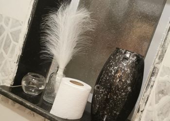 استديو بأثاث مريح وبسيط 