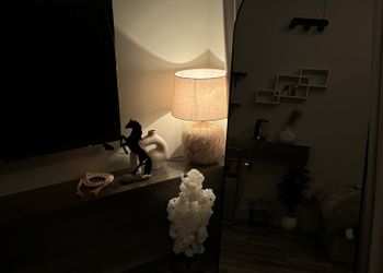 استديو بسرير ماستر وجلسة جانبية 