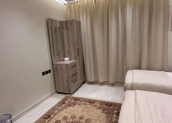 شقة بغرفتين نوم وصالة 