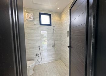 شاليه بألعاب مائية ومسبح