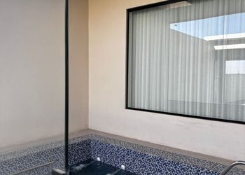 شاليه بغرفة نوم و صاله انيقة