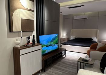استديو هادئ بدخول ذاتي 