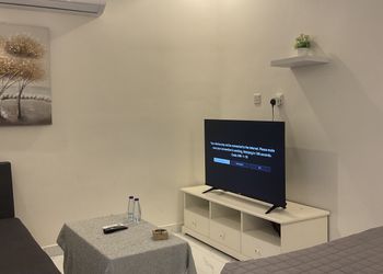 استديو بسرير ماستر وجلسة 