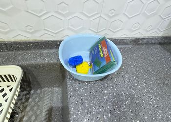 شقة بغرفة معيشة وغرفتين نوم 