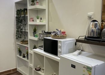 استديو هادئ بدخول ذاتي 