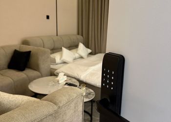 استديو بسرير ماستر