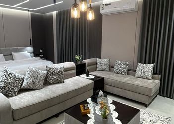 استديو بسرير ماستر وجلسة جانبية 