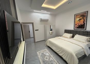 استديو هادئ بسرير ماستر 