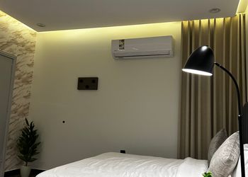استديو بسرير ماستر وجلسة جانبية