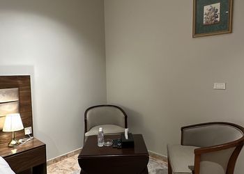 استديو هادئ بسرير ماستر 