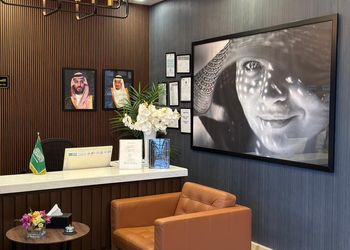 شقة بغرفة نوم وصالة 