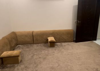 استراحة بمسبح خارجي ومجلس 