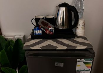 استديو بسرير ماستر وجلسة 
