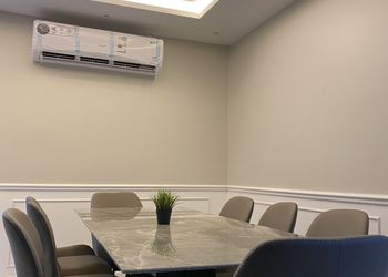 استراحة بمجلس انيق ومسطح اخضر