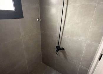 استديو هادئ بدخول ذاتي 