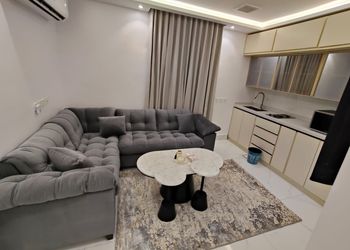شقة بصالة وغرفتين نوم