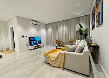 شقة بتصميم أنيق ودخول ذاتي