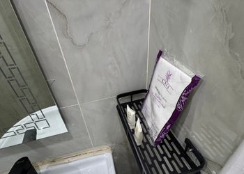 استديو بسرير ماستر وجلسة جانبية 