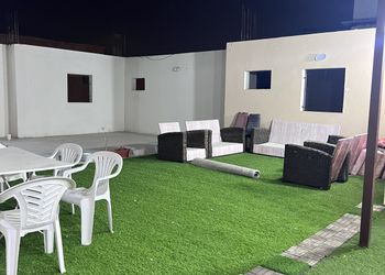 استراحة بجلسة خارجية و مجالس