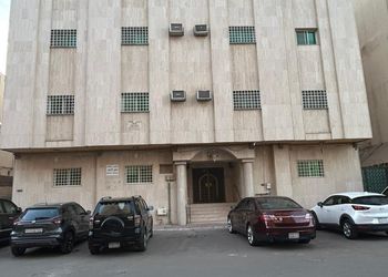 استديو هادئ بسرير ماستر 