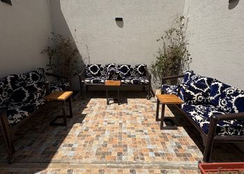 استراحة بمسطح اخضر ومجالس