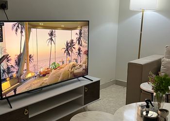 شقة بغرفة معيشة وغرفة نوم 