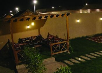 شاليه بمسطح اخضر