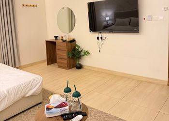 استديو هادئ بسرير ماستر