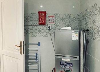 استديو بسرير ماستر وجلسة 