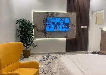 استديو بسريرين مفردة و أثاث مريح