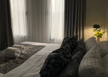 استديو هادئ بدخول ذاتي 