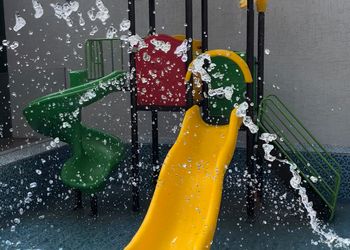 شاليه بخيمة والعاب  مائيه