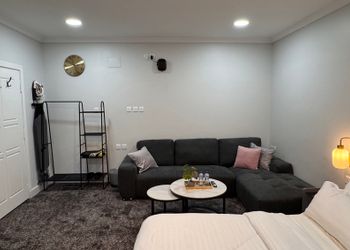 استديو هادئ بسرير ماستر 