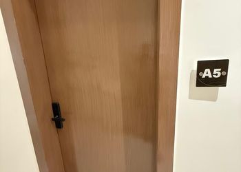 استديو هادئ بسرير ماستر 