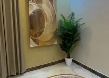 استديو بسرير ماستر وجلسة جانبية