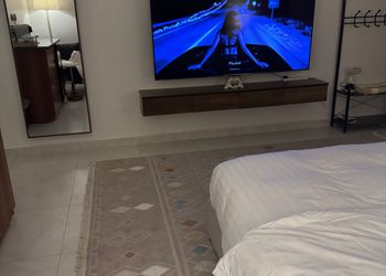 استديو بسرير ماستر وجلسة جانبية