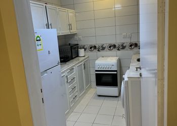 شقة بغرفتين نوم وصالة انيقة