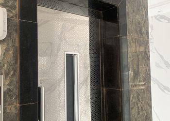 شقة بغرفة جلوس وغرفتين نوم 