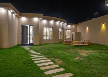 منتجع فندقي صاله وطاولة طعام تكفي 20